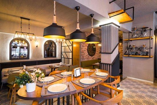 Mivan Restaurant Cafe